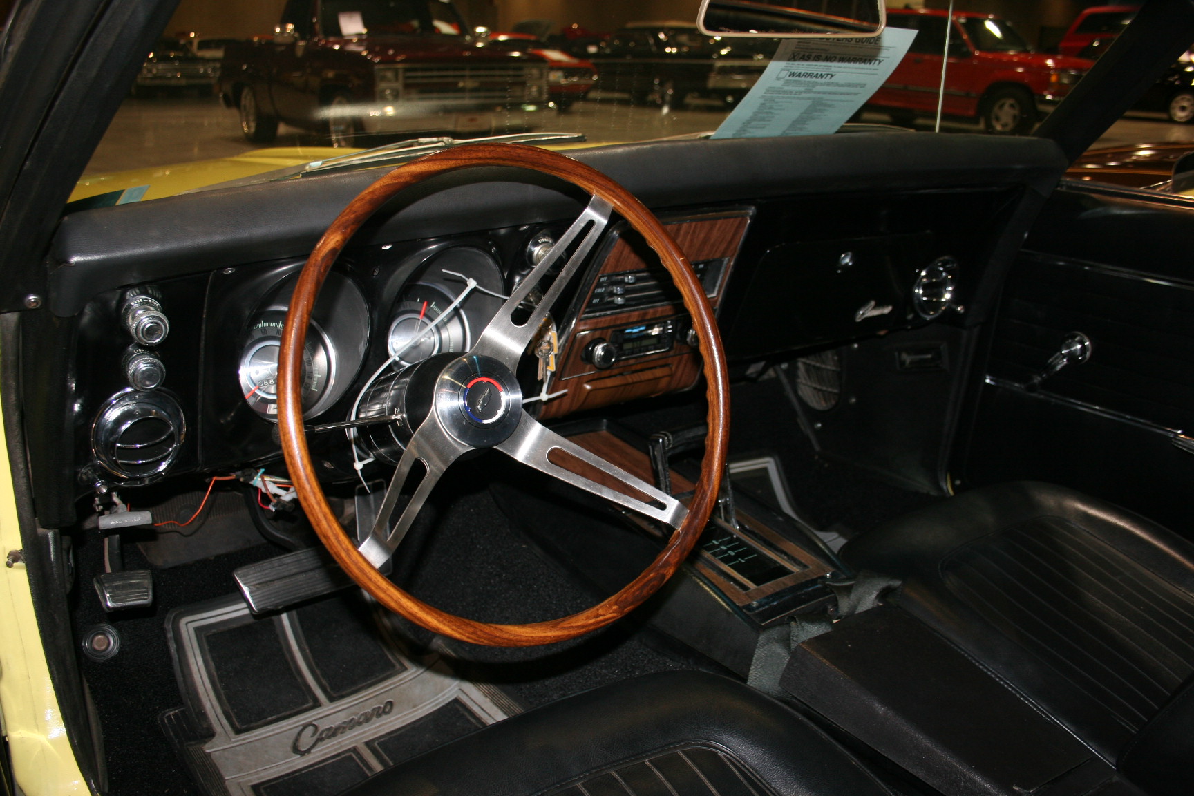 3rd Image of a 1968 CHEVROLET CAMERO
