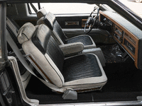 Image 4 of 6 of a 1982 BUICK RIVIERA