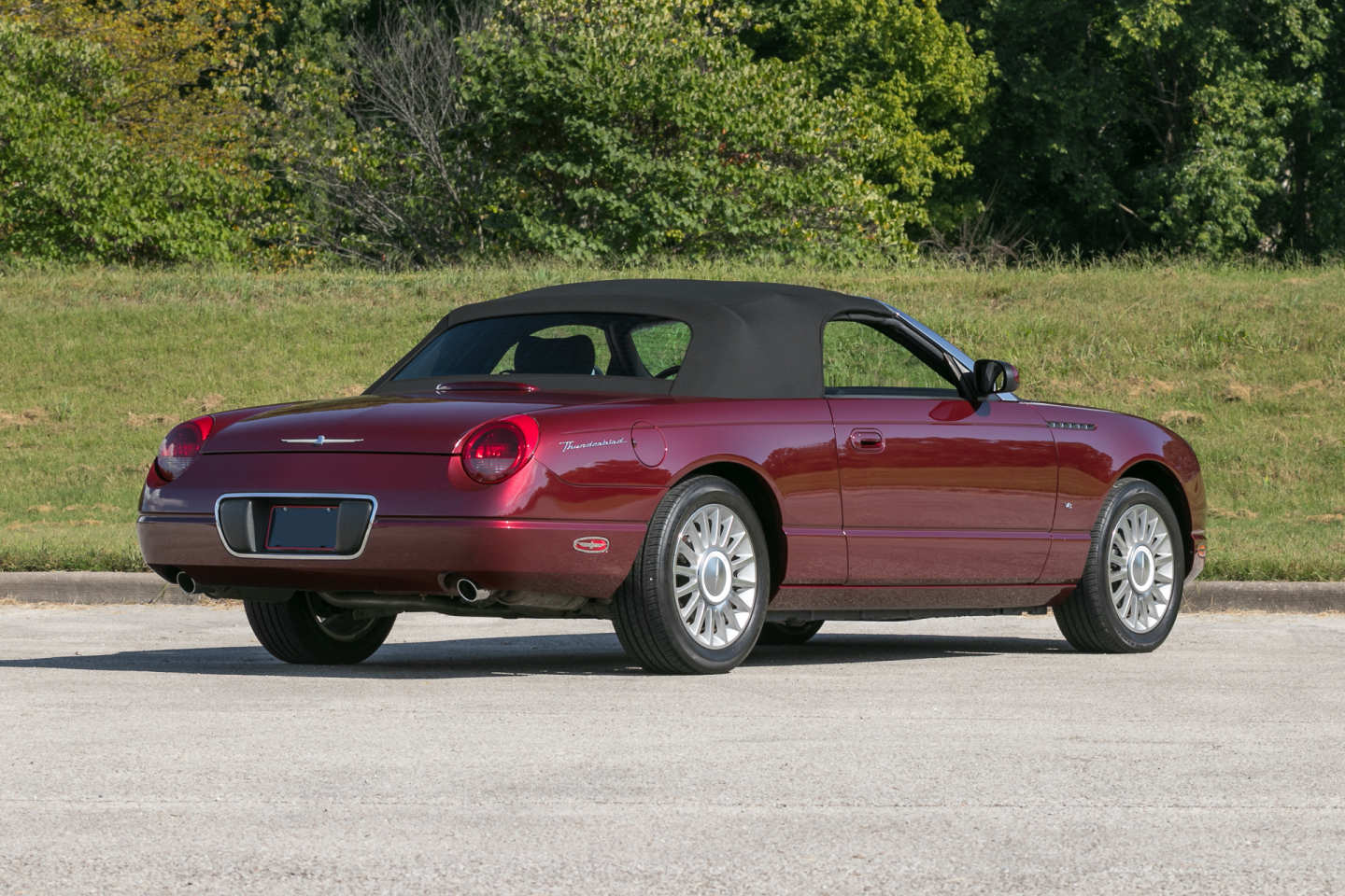 2nd Image of a 2004 FORD THUNDERBIRD