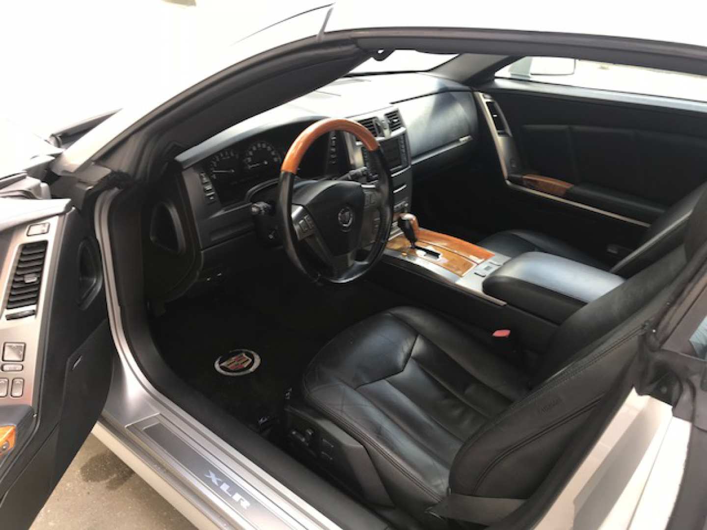 6th Image of a 2004 CADILLAC XLR ROADSTER