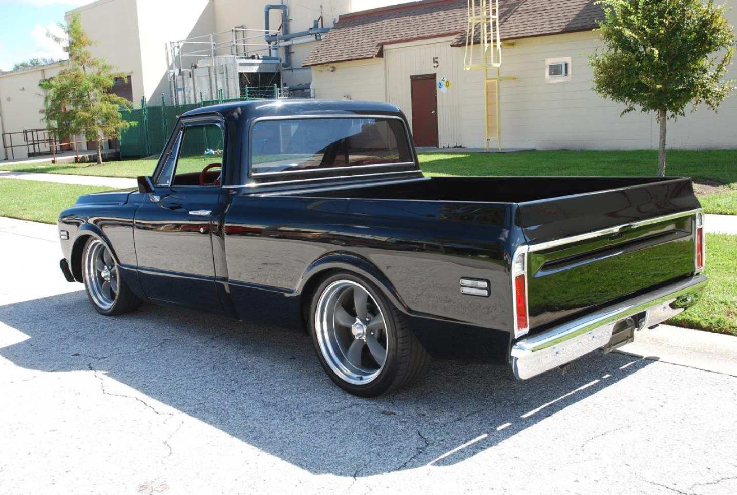 1st Image of a 1972 CHEVROLET C10