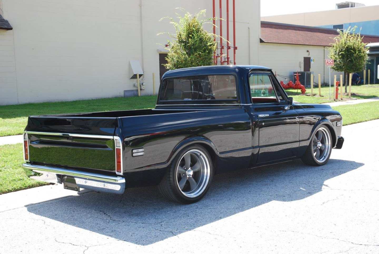 2nd Image of a 1972 CHEVROLET C10