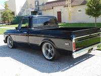 Image 2 of 12 of a 1972 CHEVROLET C10