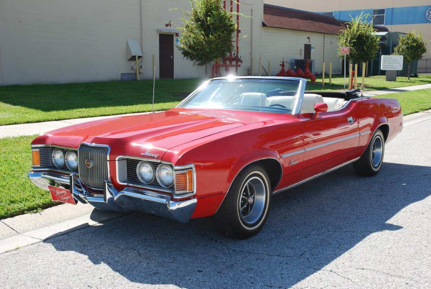 3rd Image of a 1972 MERCURY COUGAR