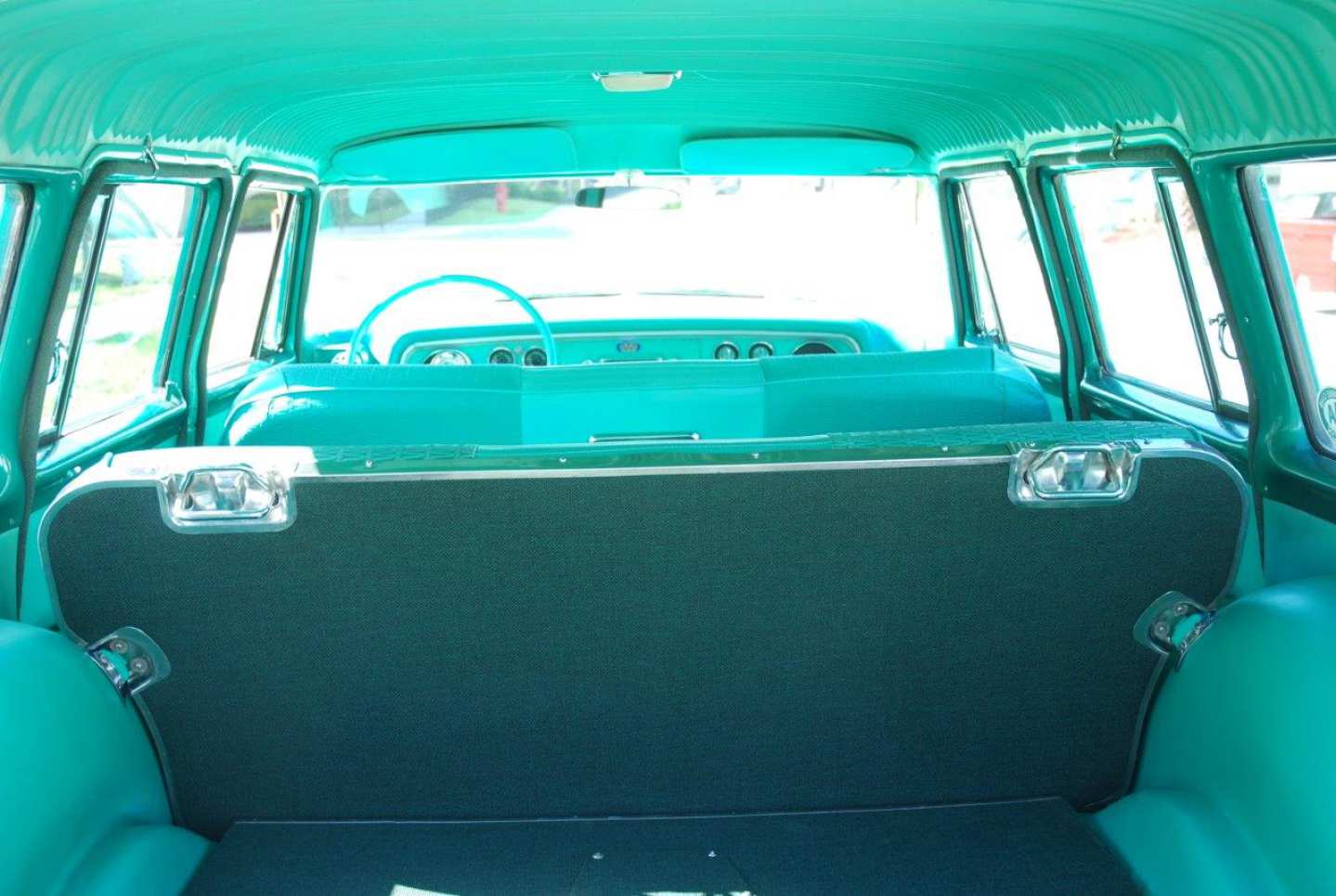7th Image of a 1956 PLYMOUTH SUBURAN