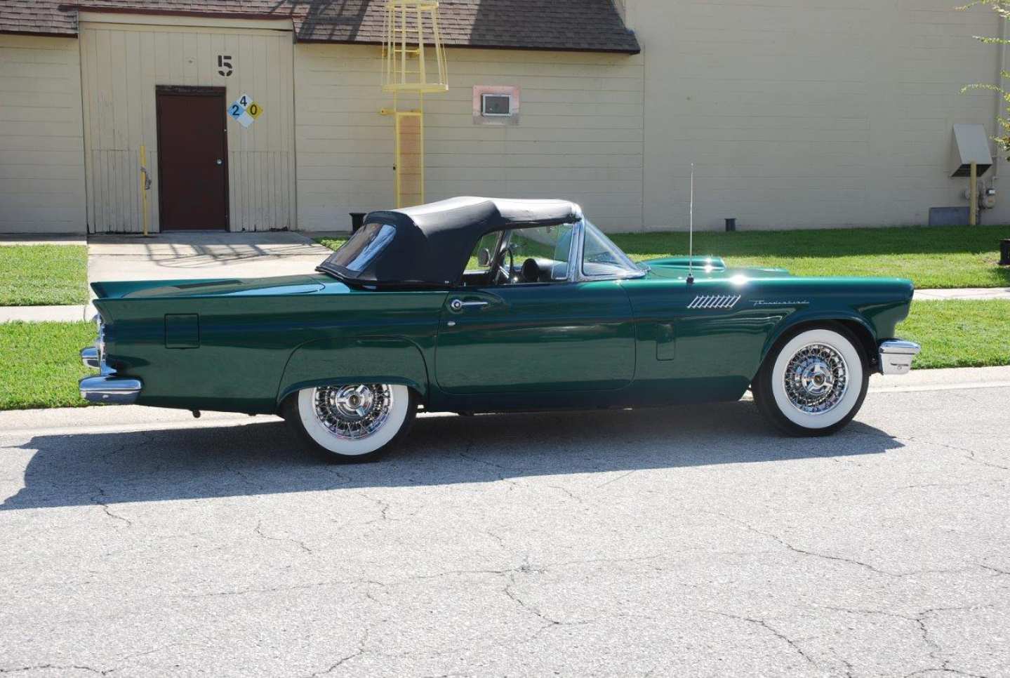 5th Image of a 1957 FORD THUNDERBIRD