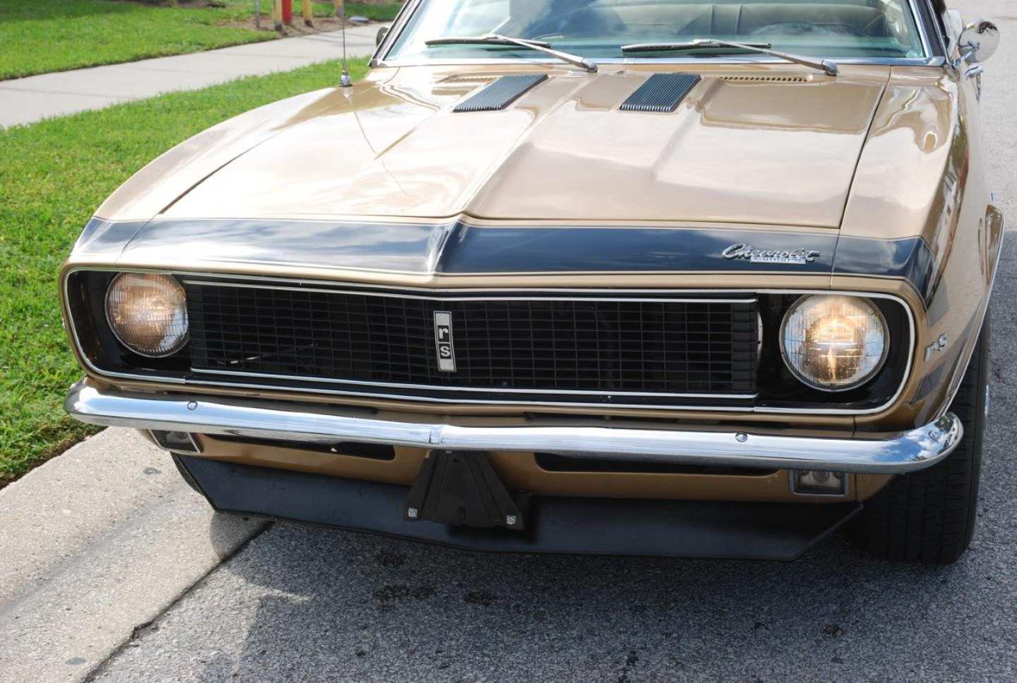 3rd Image of a 1967 CHEVROLET CAMARO RS