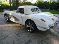 Image 2 of 12 of a 1959 CHEVROLET CORVETTE