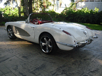 Image 7 of 12 of a 1959 CHEVROLET CORVETTE