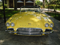 Image 3 of 12 of a 1961 CHEVROLET CORVETTE