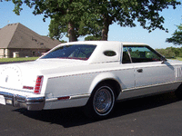 Image 6 of 11 of a 1977 LINCOLN CONTINENTAL MARK V