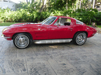 Image 3 of 12 of a 1964 CHEVROLET CORVETTE