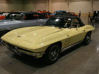 Image 2 of 9 of a 1965 CHEVROLET CORVETTE