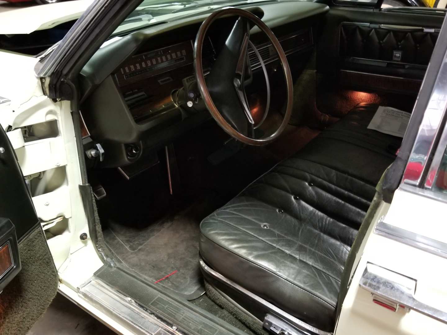 4th Image of a 1969 LINCOLN CONTINENTAL