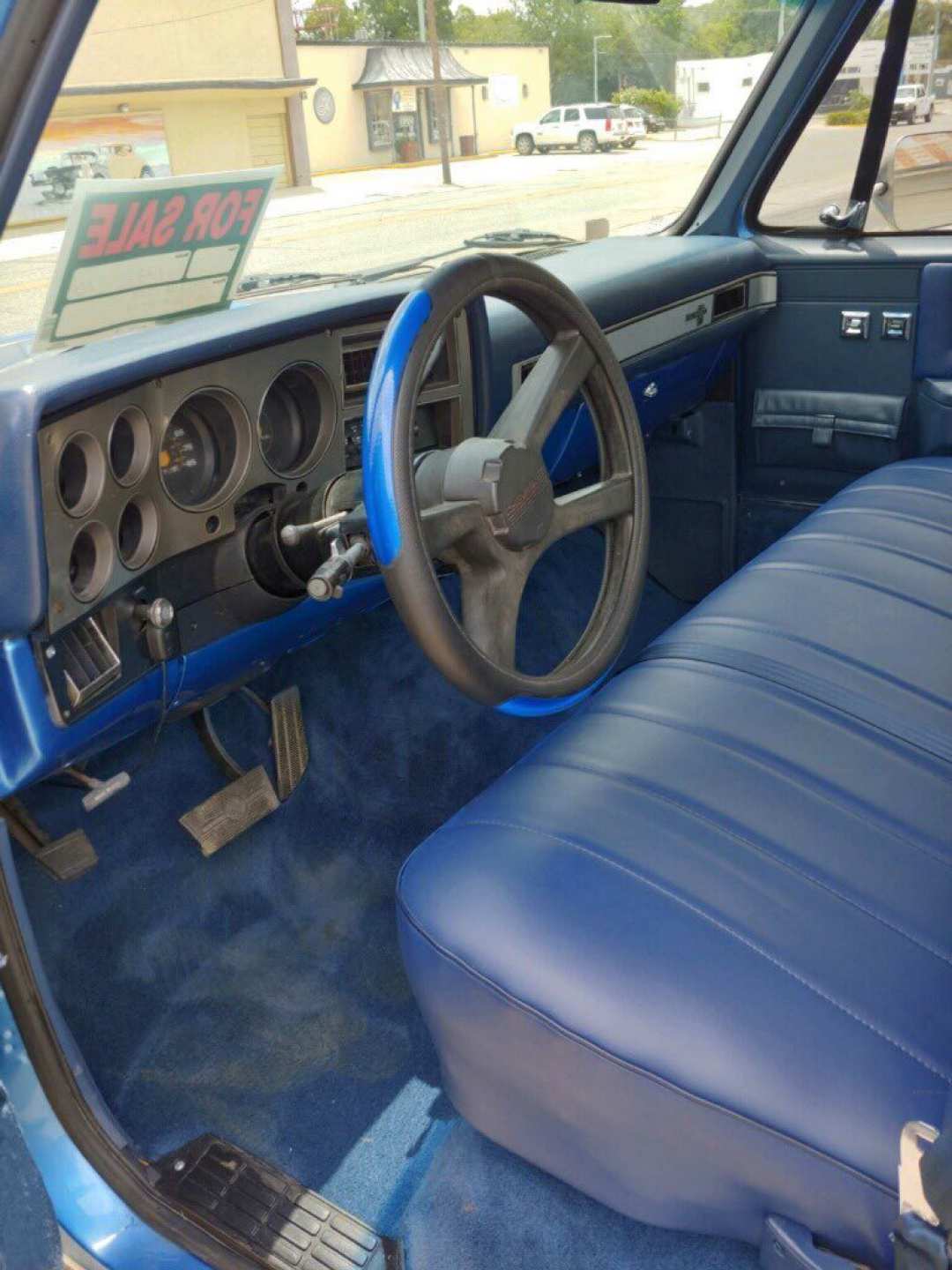 4th Image of a 1982 CHEVROLET C-10