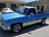 Image 2 of 6 of a 1982 CHEVROLET C-10