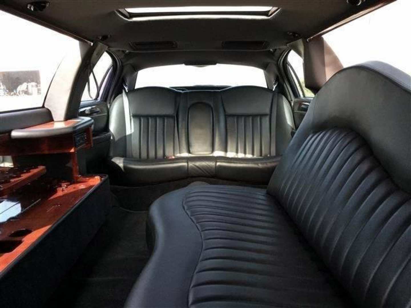 22nd Image of a 2006 LINCOLN TOWN CAR EXECUTIVE