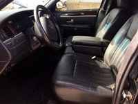 Image 10 of 34 of a 2006 LINCOLN TOWN CAR EXECUTIVE