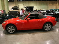 Image 3 of 9 of a 2006 MAZDA MIATA