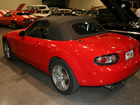 Image 8 of 9 of a 2006 MAZDA MIATA