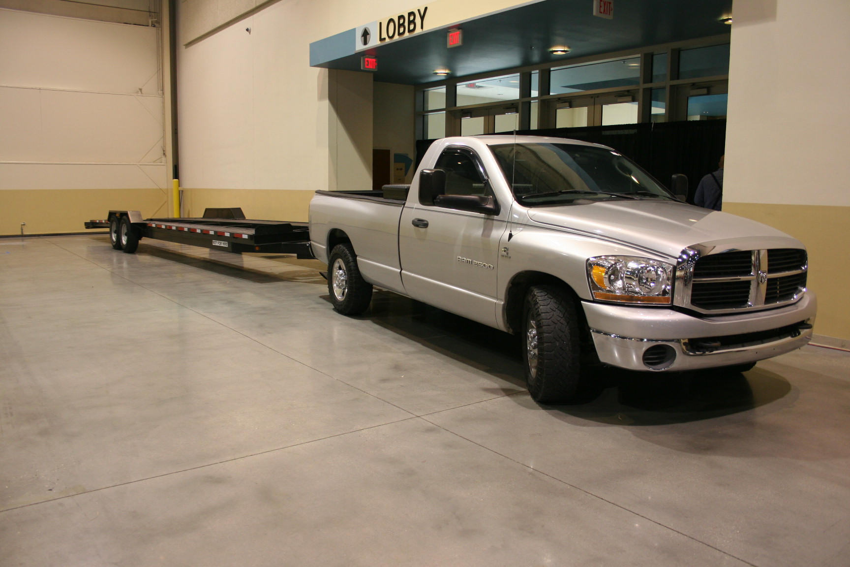 2nd Image of a 2006 DODGE RAM PICKUP 2500