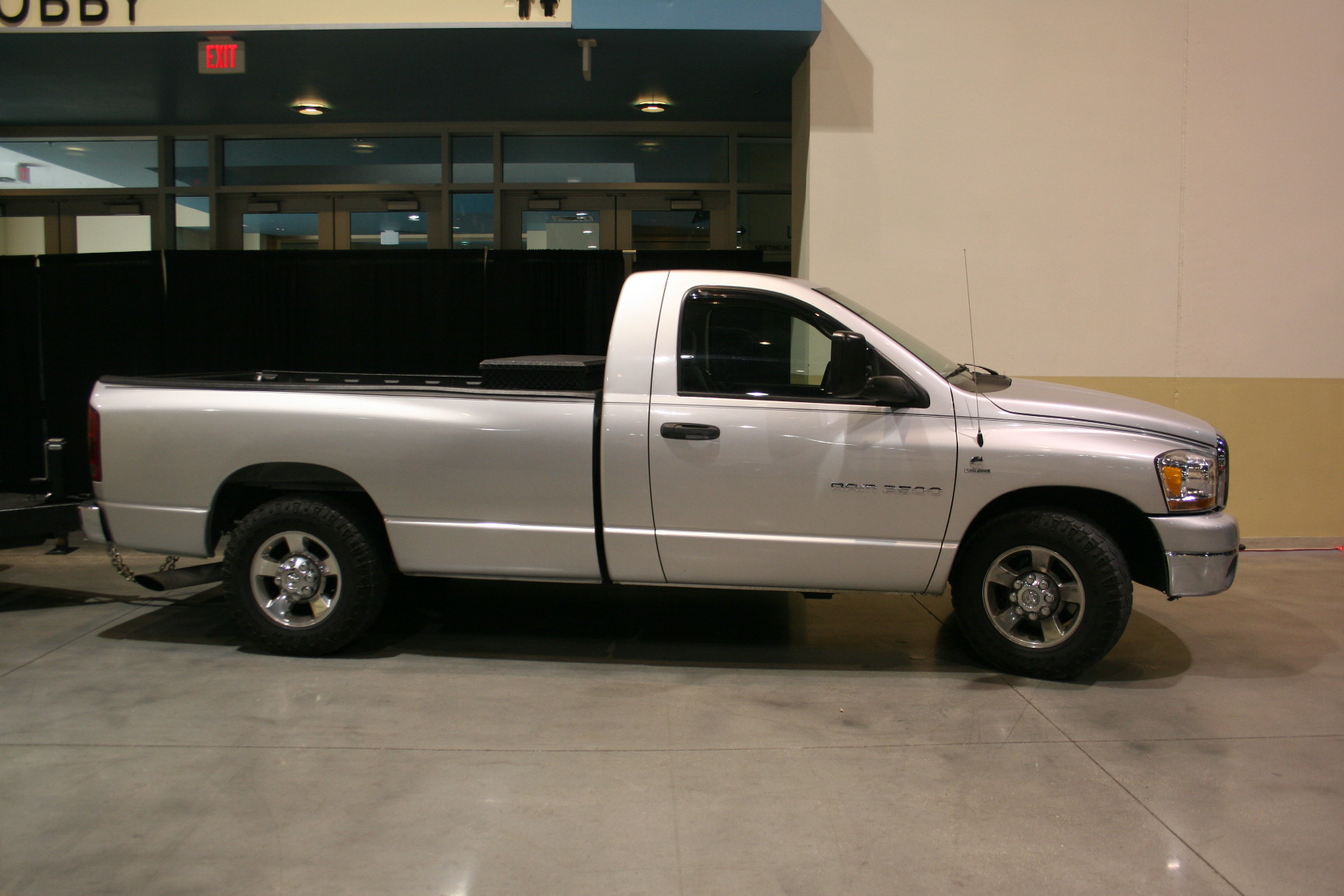 3rd Image of a 2006 DODGE RAM PICKUP 2500