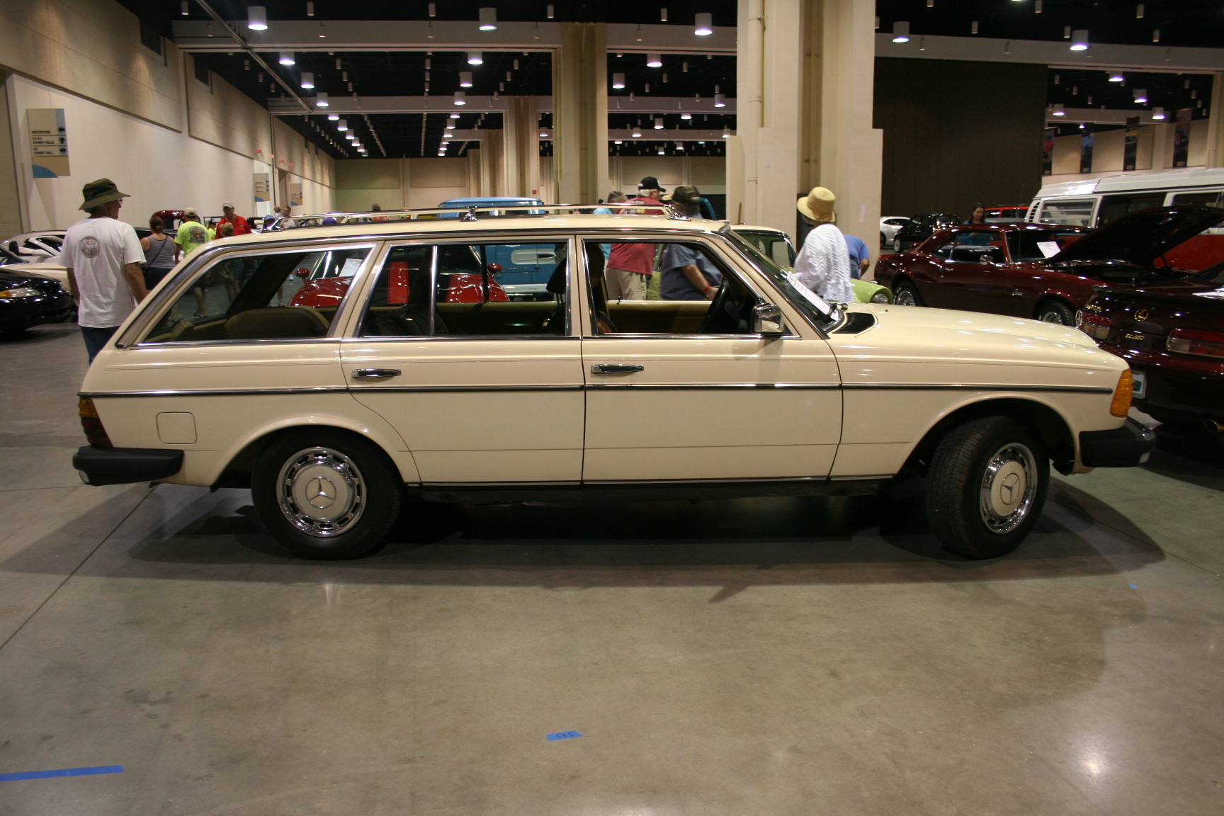 2nd Image of a 1985 MERCEDES-BENZ 300 300TDT