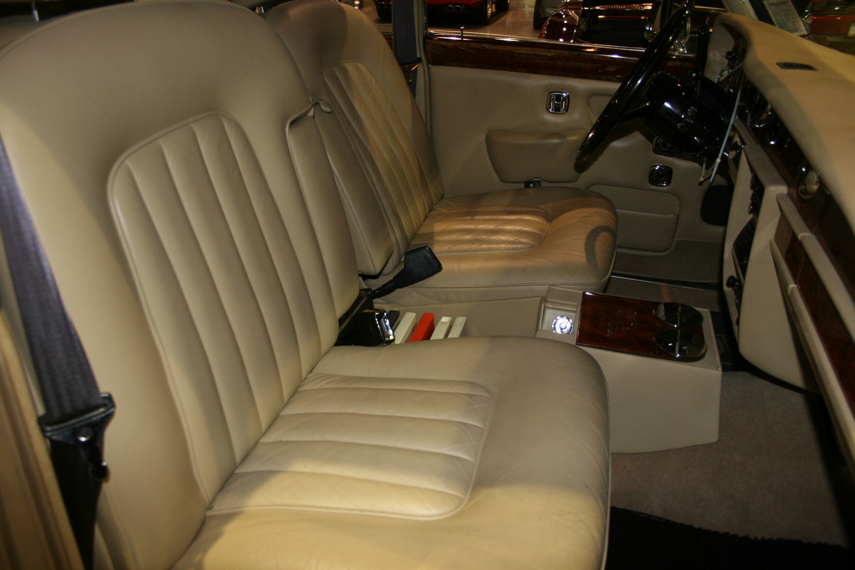 6th Image of a 1977 ROLLS ROYCE SILVER SHADOW II