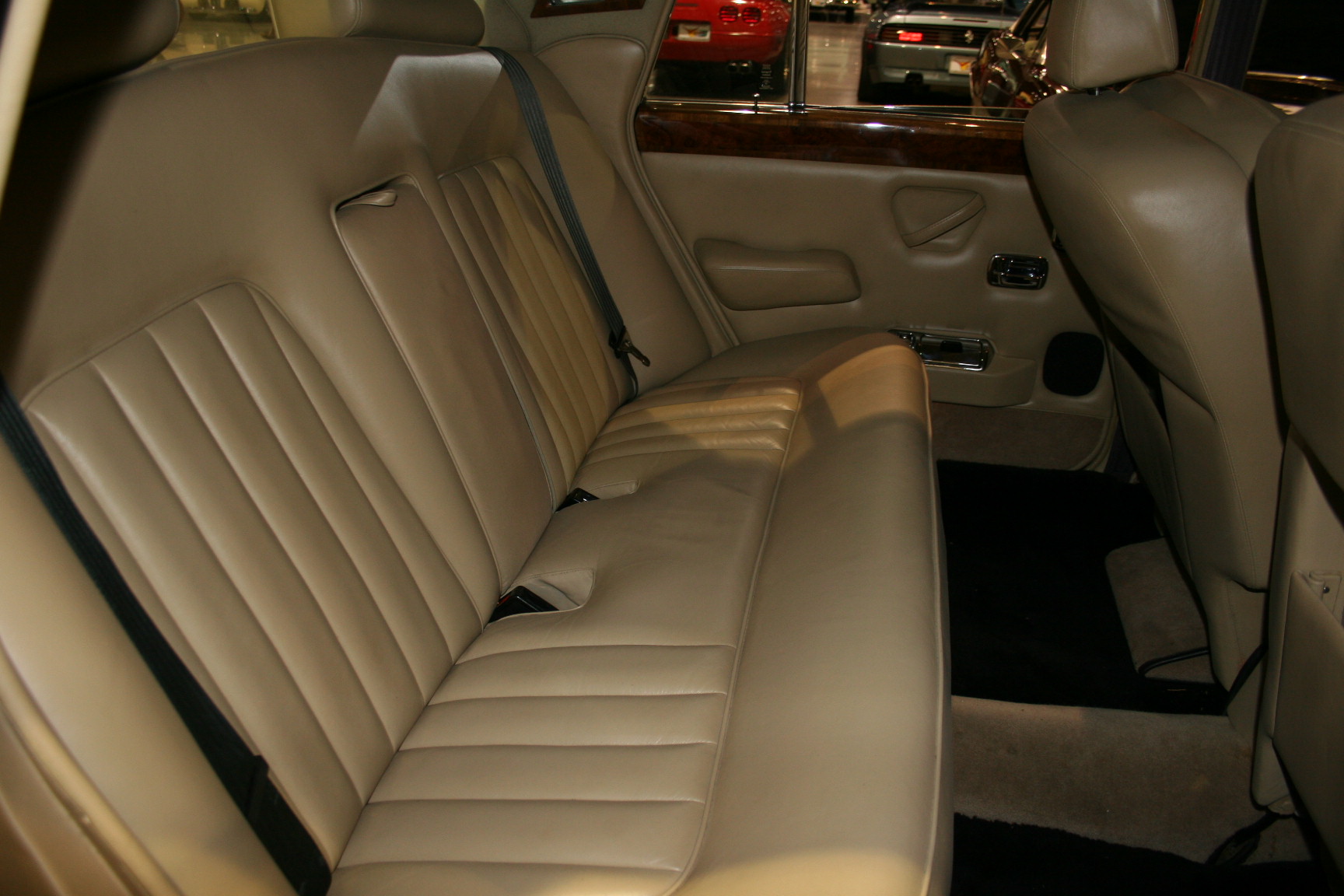 7th Image of a 1977 ROLLS ROYCE SILVER SHADOW II