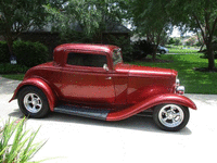 Image 6 of 14 of a 1932 FORD 3 WINDOW