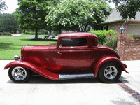 Image 9 of 14 of a 1932 FORD 3 WINDOW