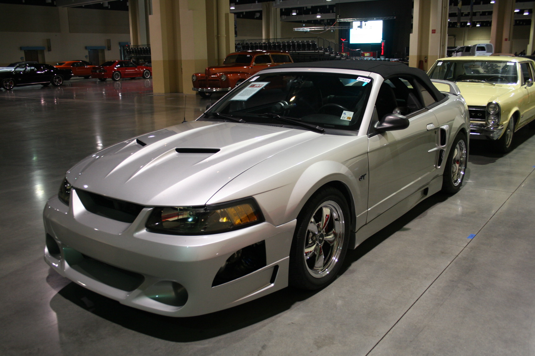 1st Image of a 2000 FORD MUSTANG GT