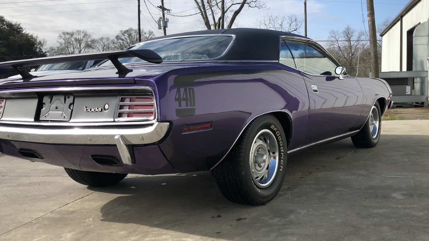 3rd Image of a 1970 PLYMOUTH BARRACUDA