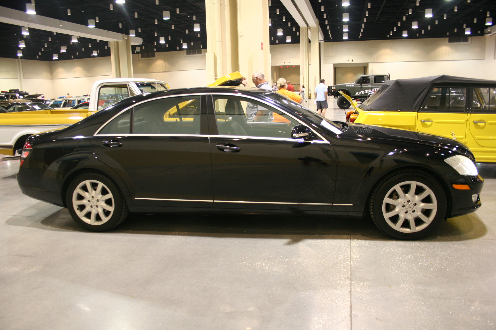 2nd Image of a 2007 MERCEDES-BENZ S-CLASS S550