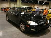 Image 2 of 11 of a 2007 MERCEDES-BENZ S-CLASS S550