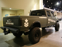 Image 7 of 9 of a 1994 FORD F-350 XLT