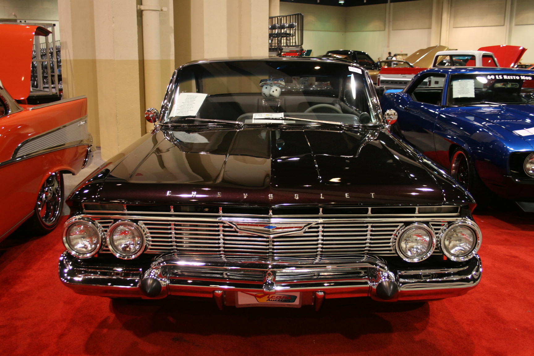 3rd Image of a 1961 CHEVROLET IMPALA