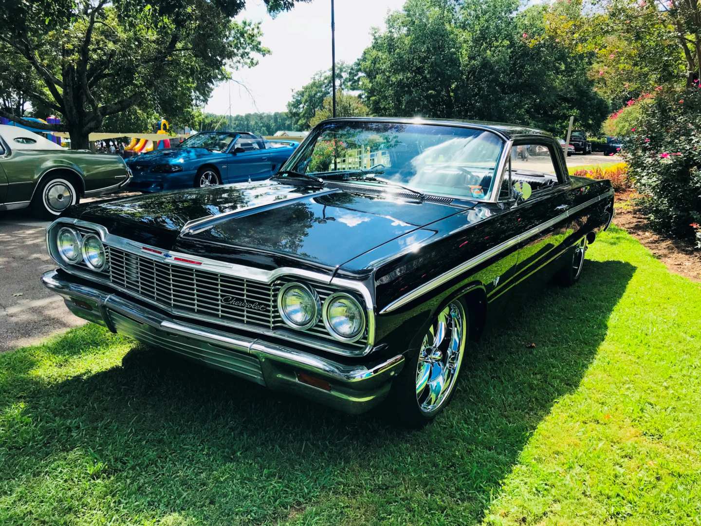 3rd Image of a 1964 CHEVROLET IMPALA SS