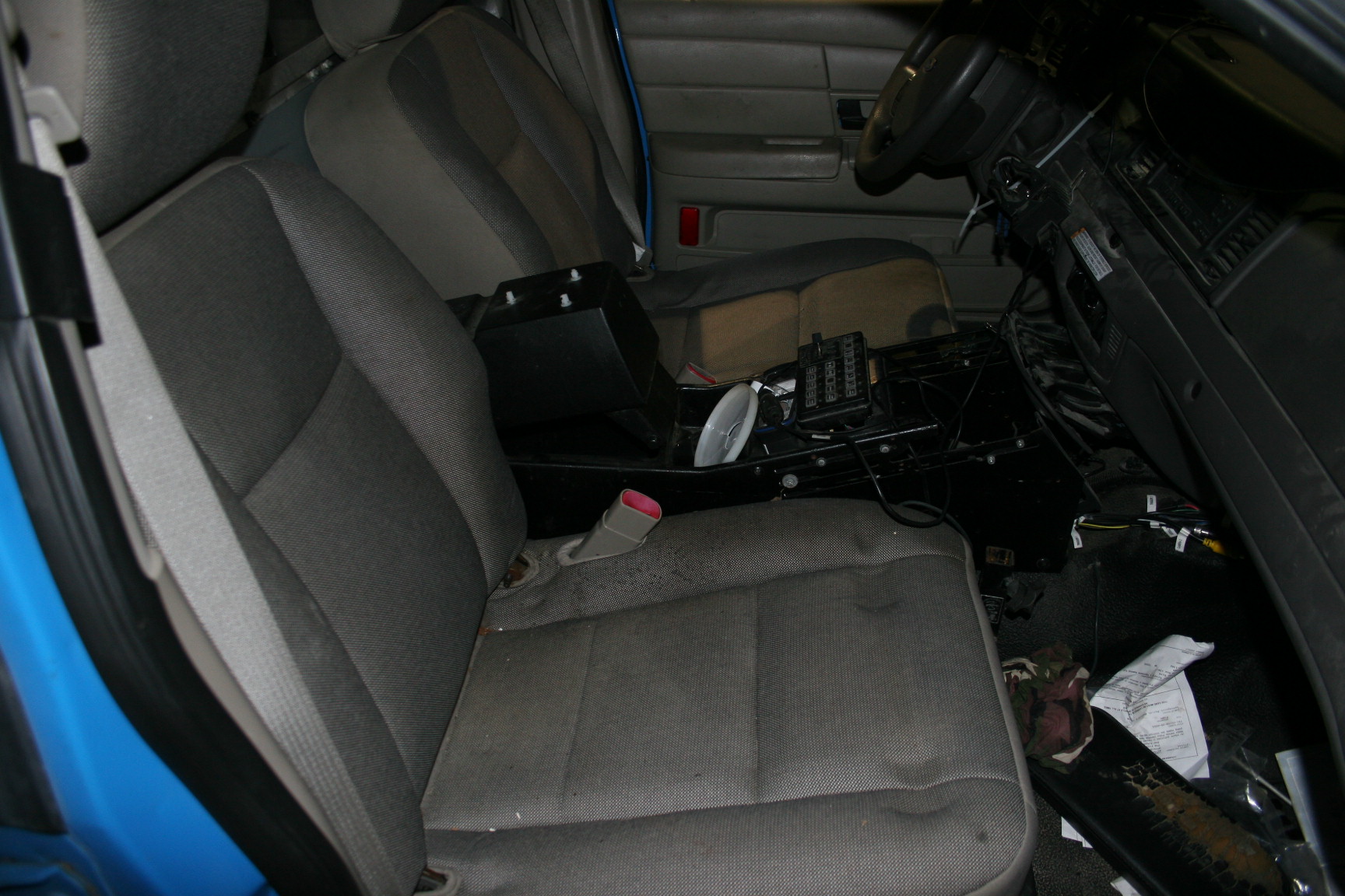 7th Image of a 2011 FORD CVC