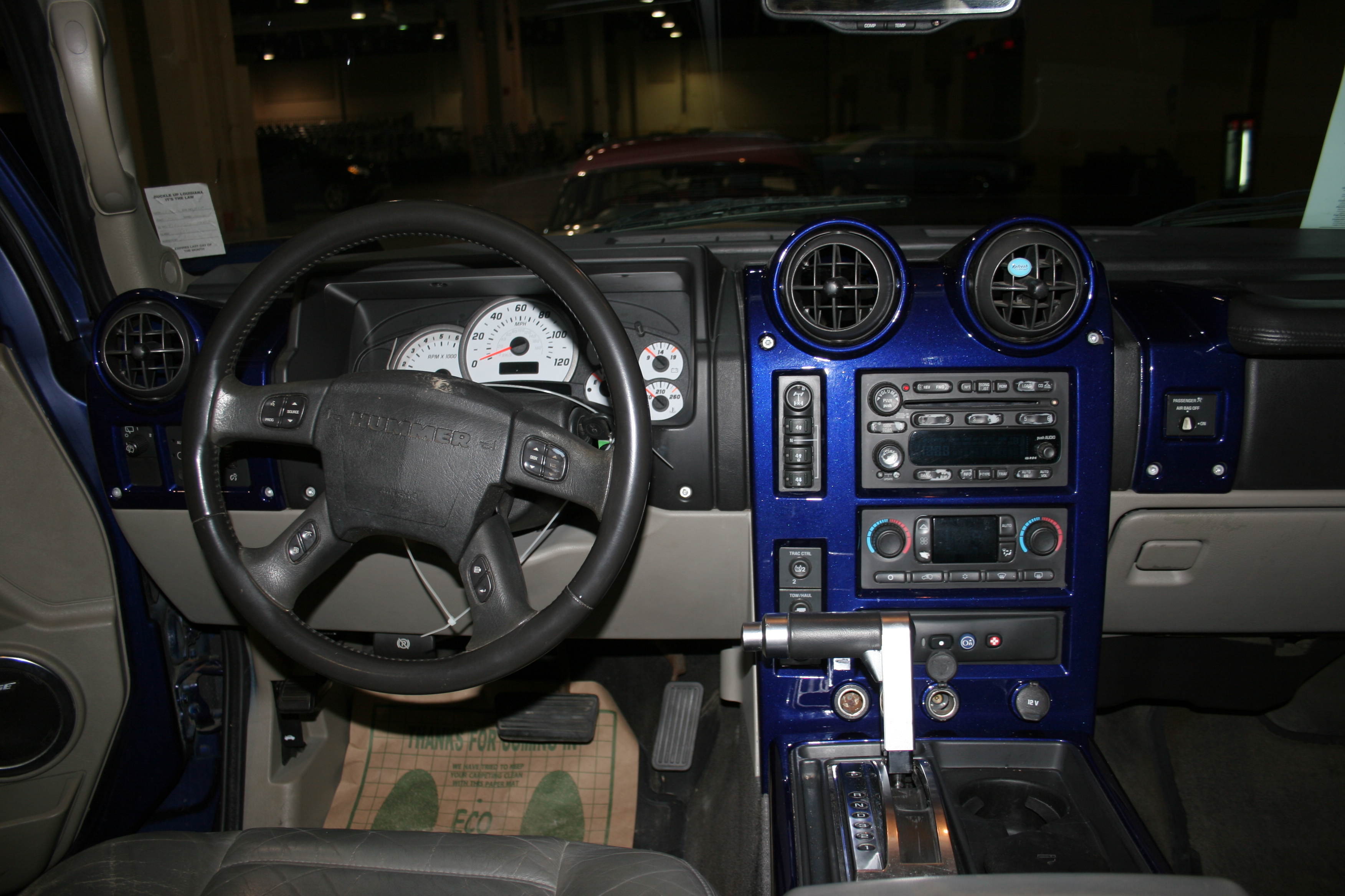 4th Image of a 2003 HUMMER H2 3/4 TON