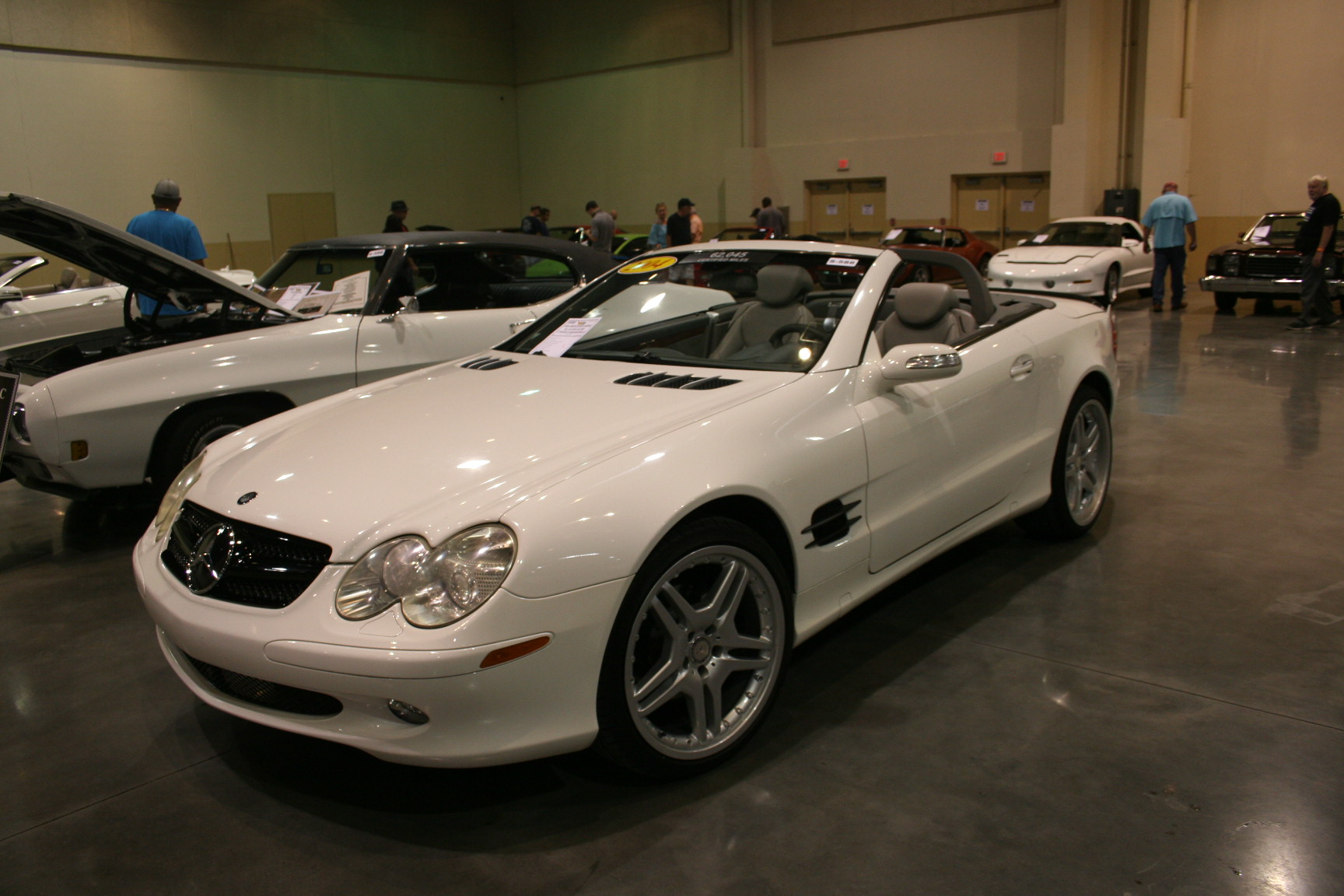 1st Image of a 2004 MERCEDES-BENZ SL-CLASS SL500