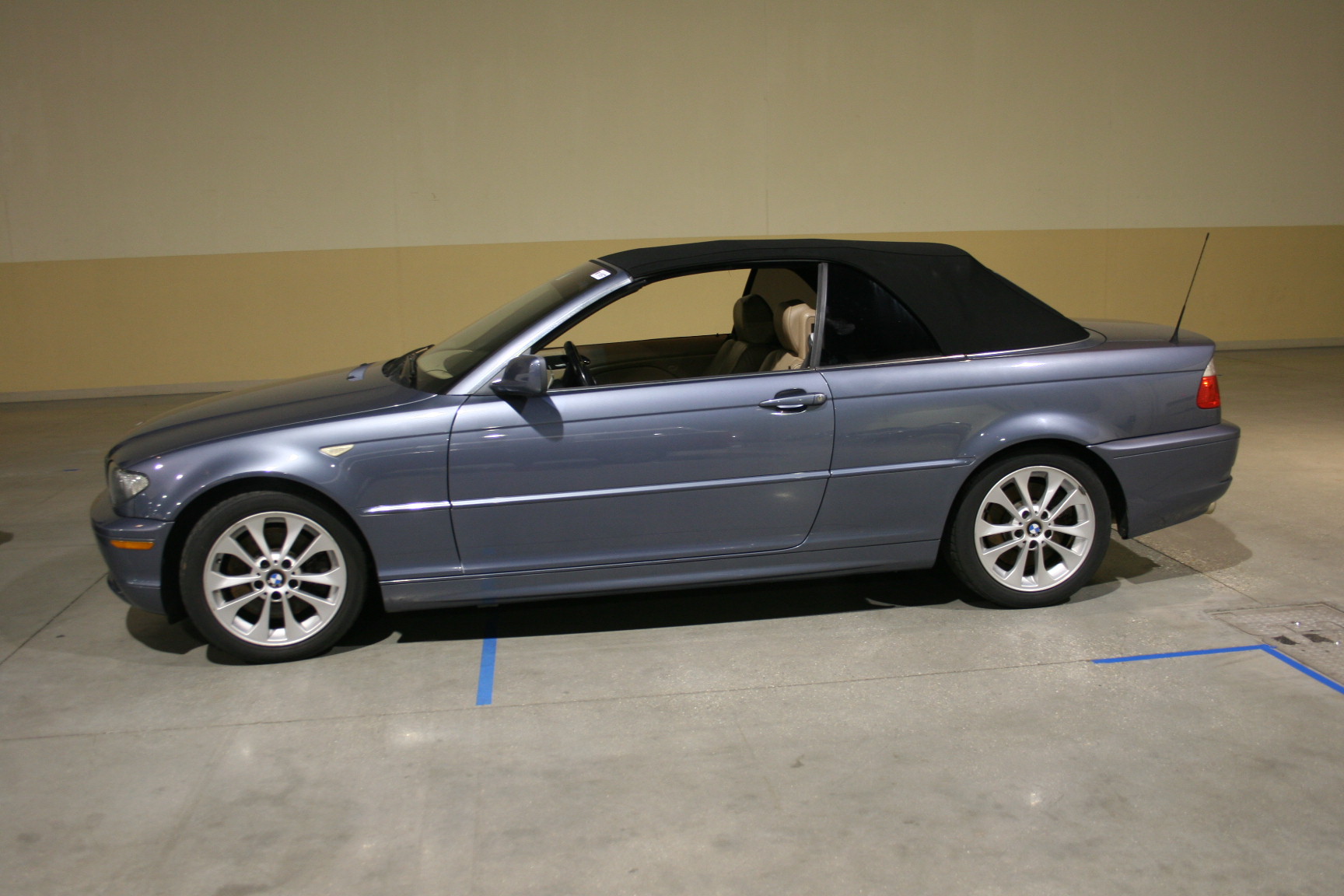 2nd Image of a 2005 BMW 330 CI CONVERTIBLE