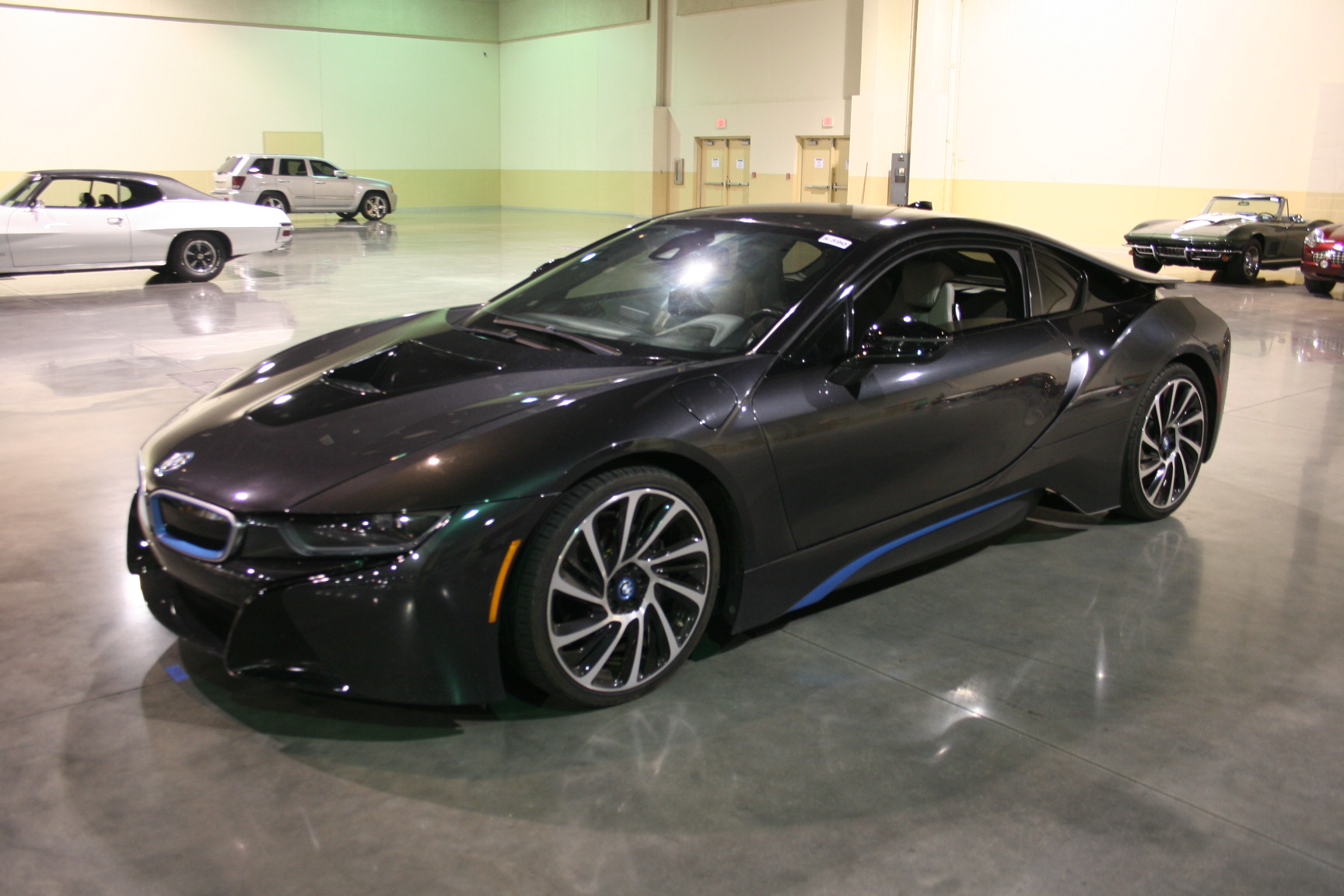 1st Image of a 2015 BMW I8