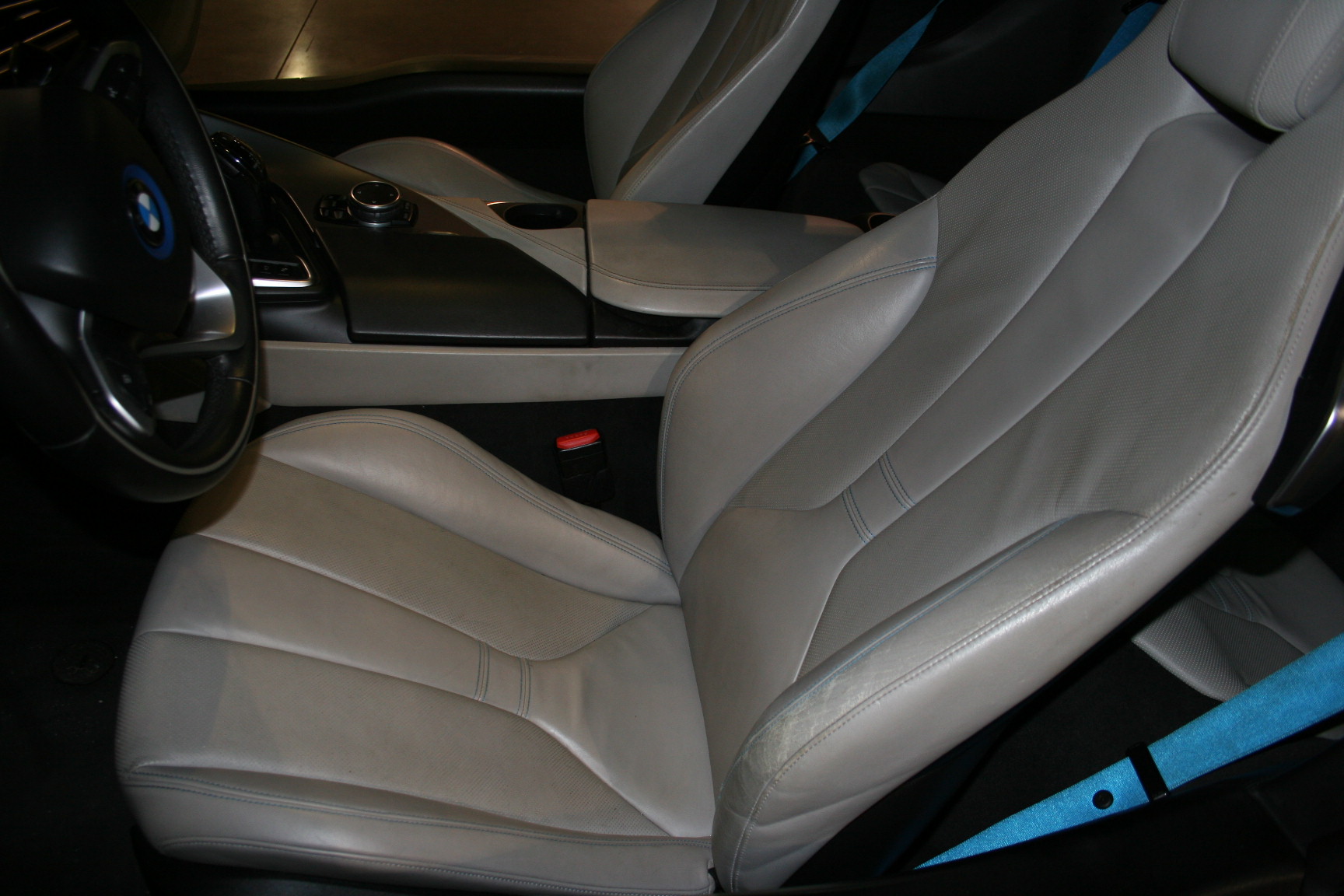 6th Image of a 2015 BMW I8