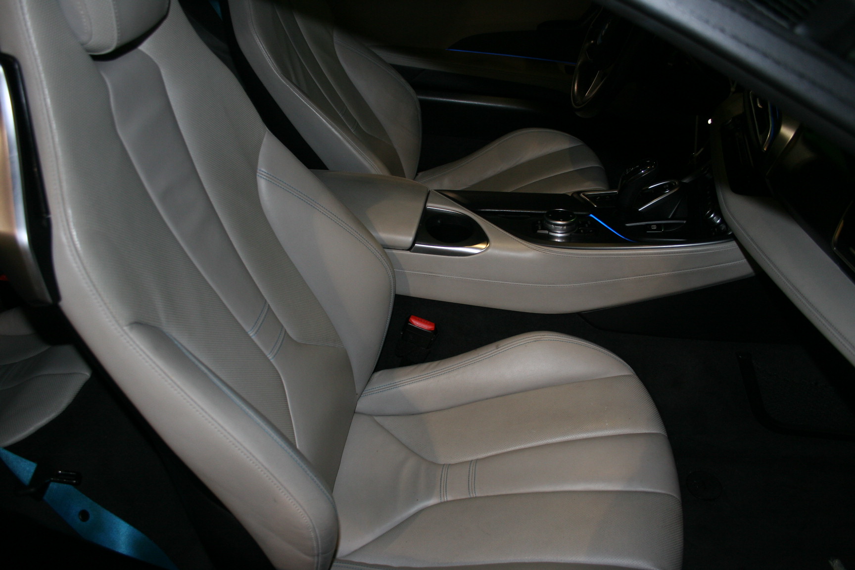 8th Image of a 2015 BMW I8