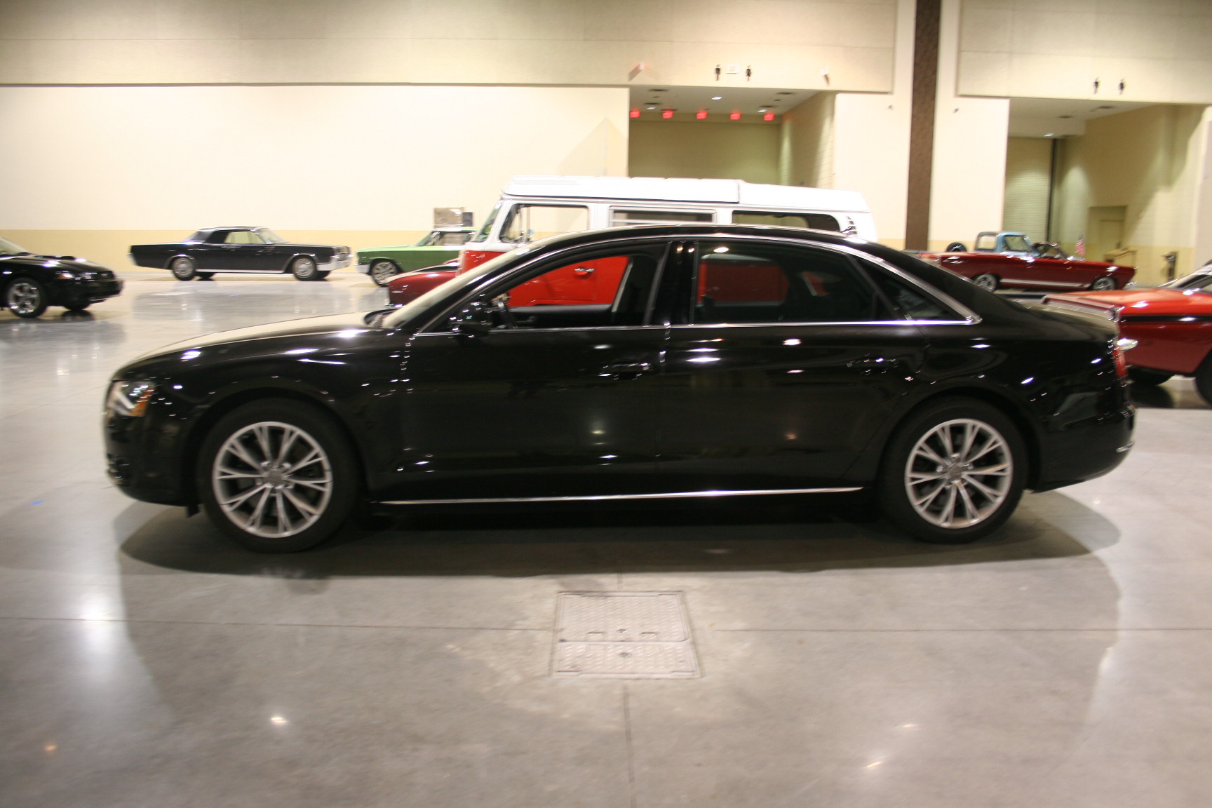 2nd Image of a 2012 AUDI A8 L QUATTRO