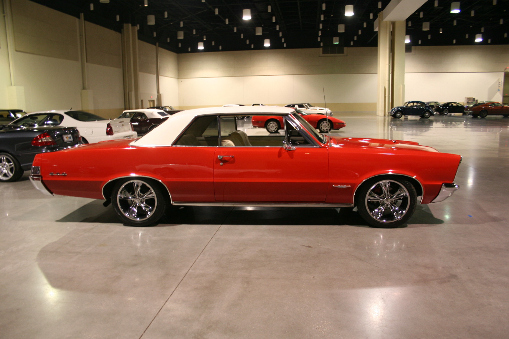 2nd Image of a 1965 PONTIAC GTO