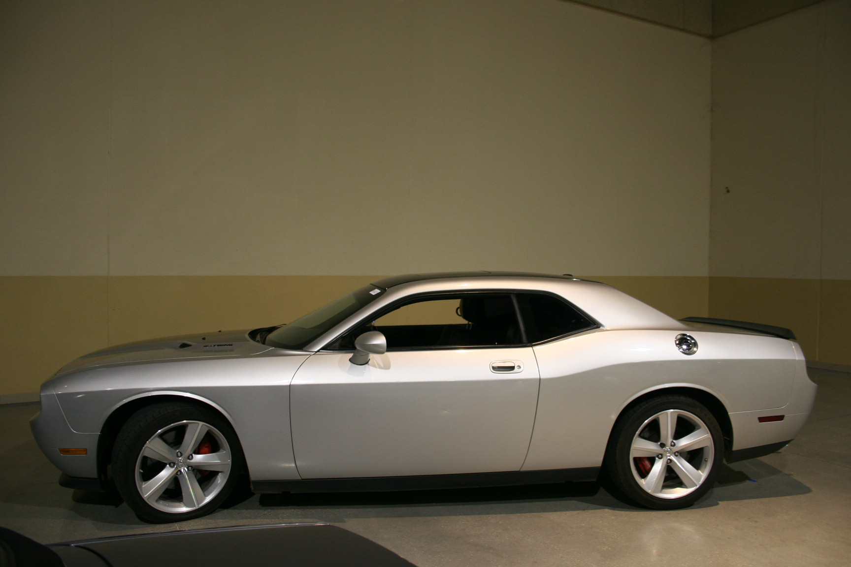 2nd Image of a 2008 DODGE CHALLENGER SRT-8