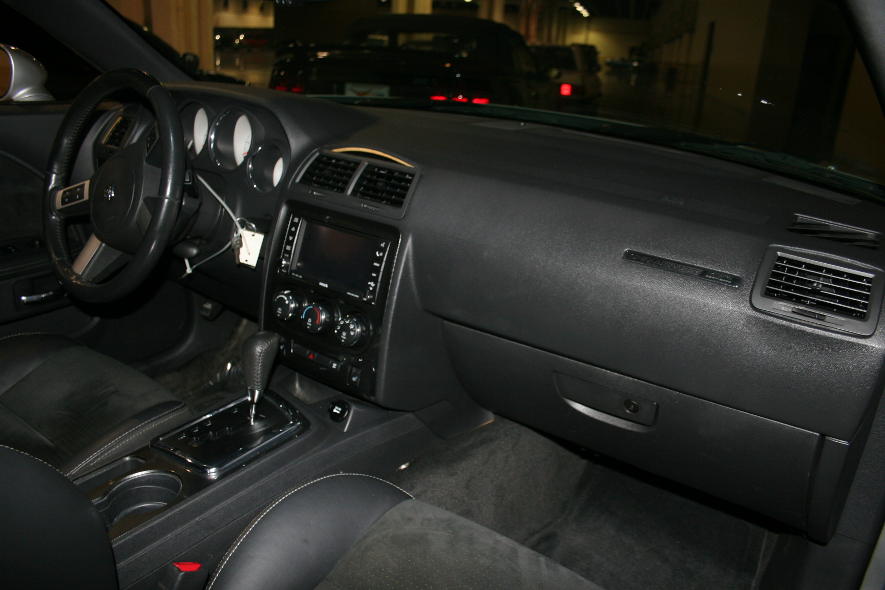 5th Image of a 2008 DODGE CHALLENGER SRT-8