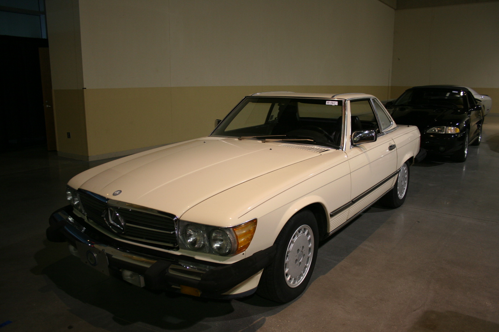 1st Image of a 1987 MERCEDES-BENZ 560 560SL